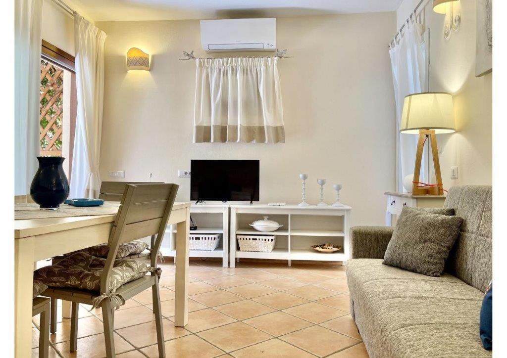 Le Residenze Sul Mare B6 Apartment Porto Ottiolu Ngoại thất bức ảnh