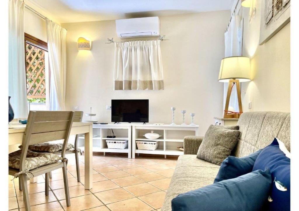 Le Residenze Sul Mare B6 Apartment Porto Ottiolu Ngoại thất bức ảnh