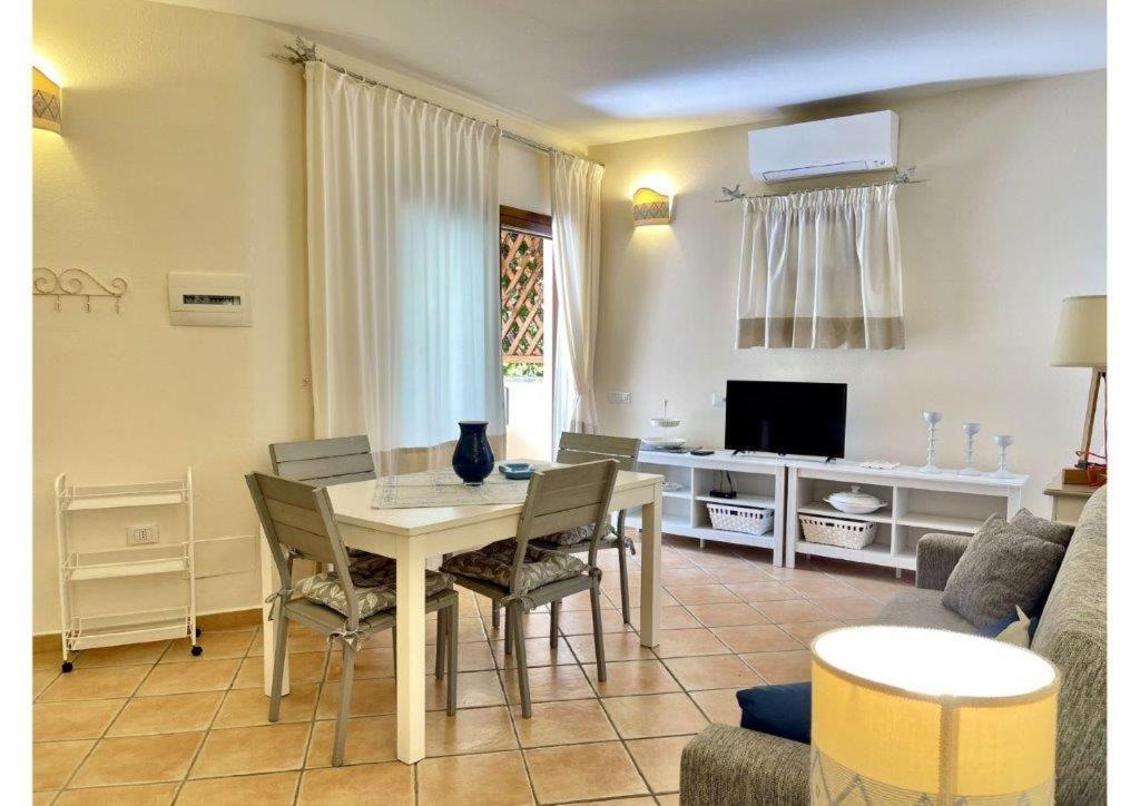 Le Residenze Sul Mare B6 Apartment Porto Ottiolu Ngoại thất bức ảnh