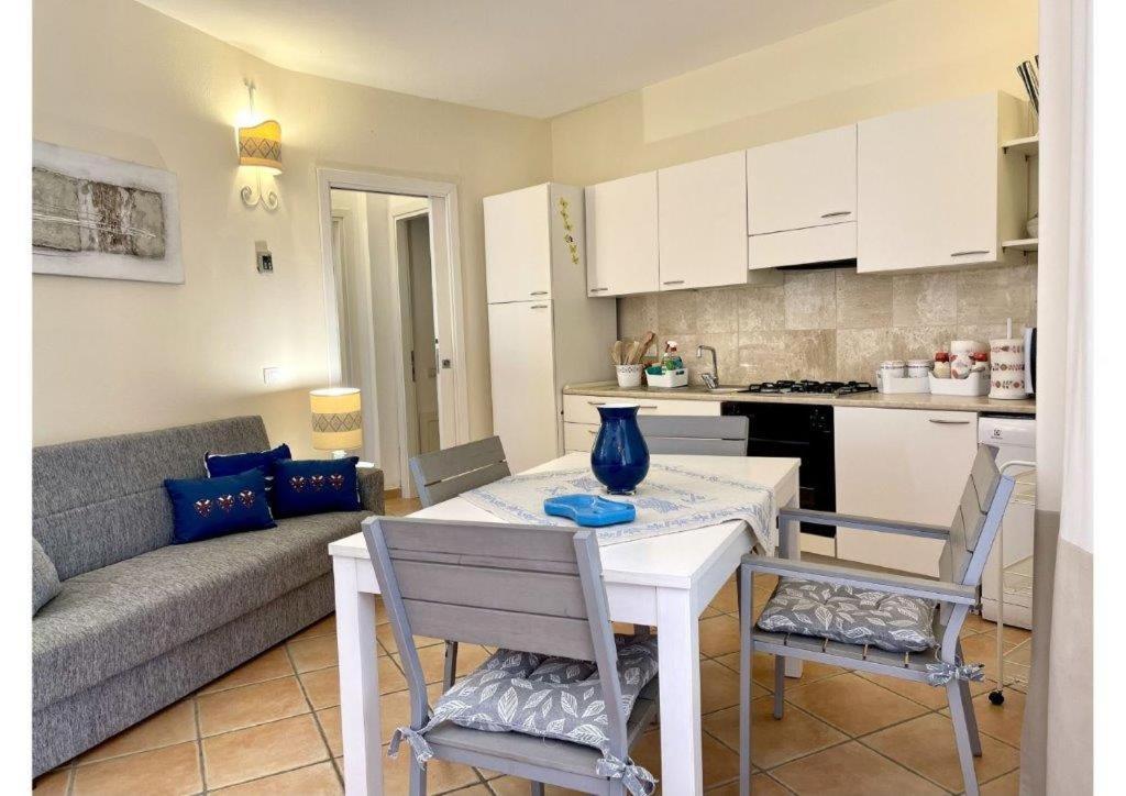 Le Residenze Sul Mare B6 Apartment Porto Ottiolu Ngoại thất bức ảnh